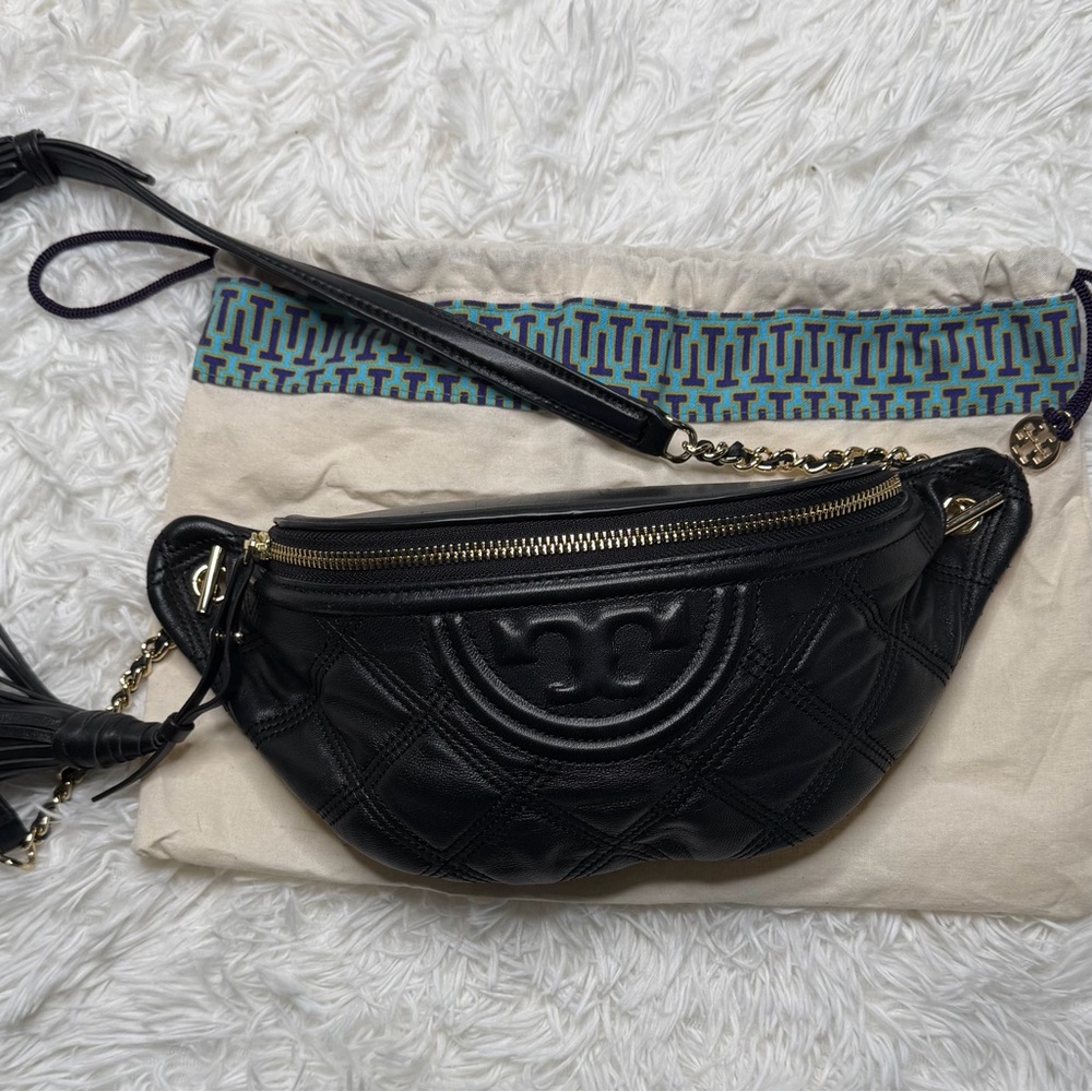 Tory Burch Black Quilted Leather Crossbody Bag Reposhed @kehlerlaiss33